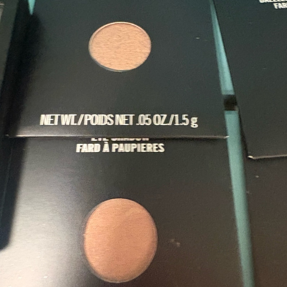 MAC eyeshadow bundle! - Picture 3 of 5